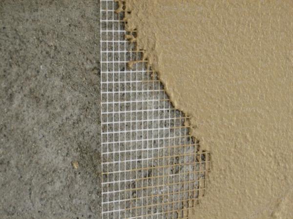 Reinforcing mesh helps in fixing the decorative layer