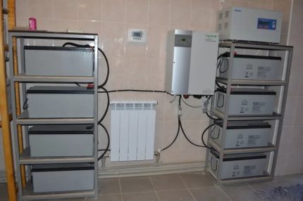 Baterie de acumulatori pentru o rezervă de energie electrică