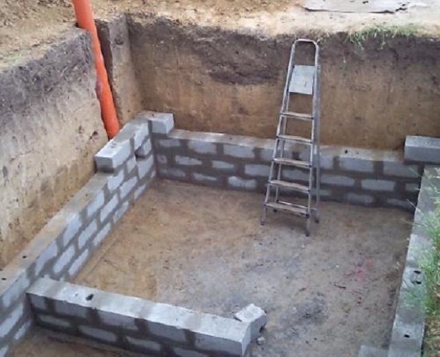 Naturalmente, l'opzione migliore è installare un sistema di ventilazione anche durante la costruzione della cantina.