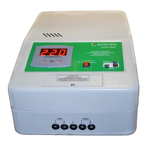 Fighting voltage surges: 220 V voltage stabilizer for home