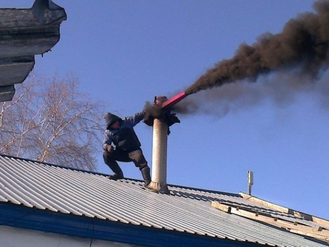 Cómo aislar una tubería de chimenea de amianto, ladrillo, canales metálicos