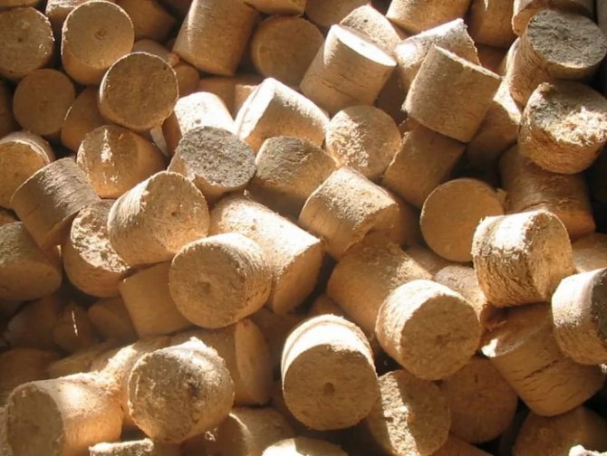 Wood briquettes