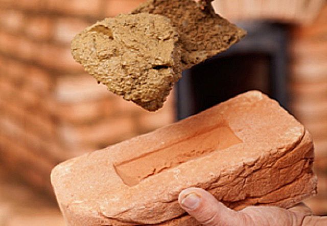 Clay mortar for laying a stove: how to cook, where to get clay, how to make a composition, a mortar from clay, how to properly dilute