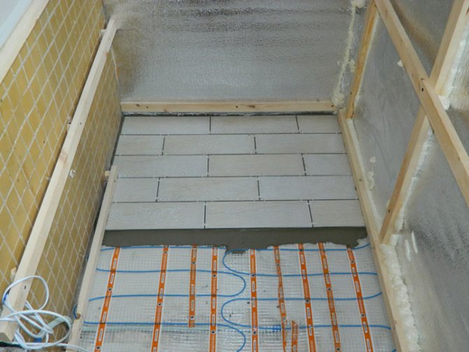 Using tiles as flooring on a loggia