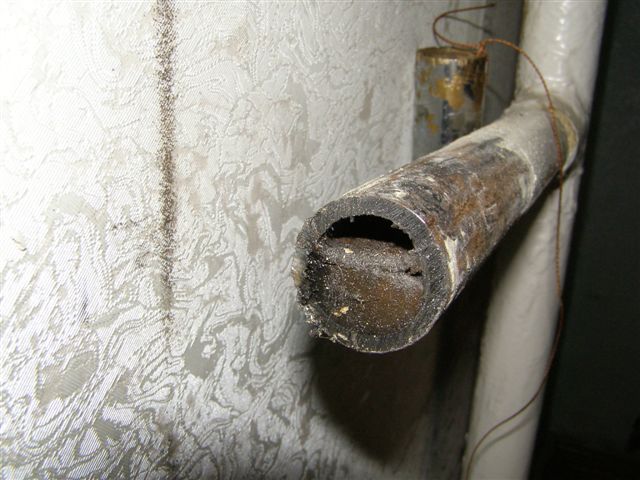 Paano mag-alisan ng tubig mula sa isang boiler