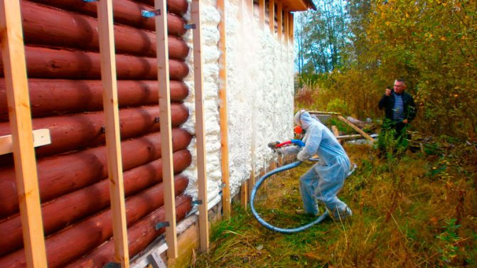 how to insulate a wooden house