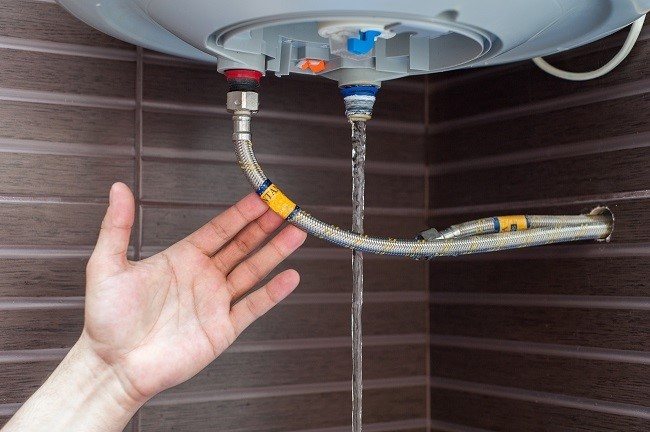 So ersetzen Sie die Anode in einem Ariston-Warmwasserbereiter