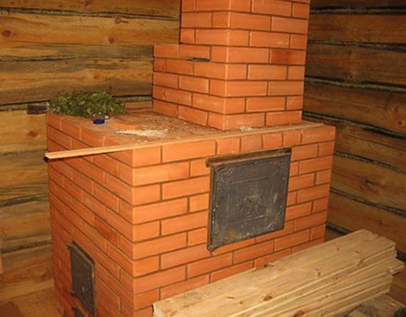 Forno di mattoni nella vasca da bagno