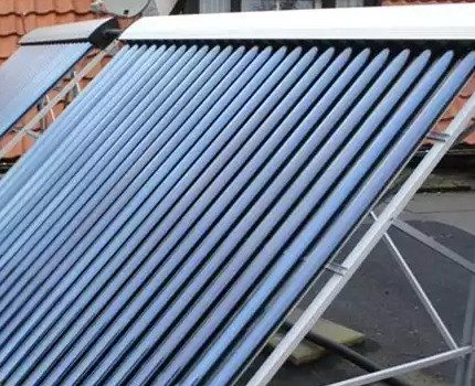 Design and advantages of vacuum solar collectors