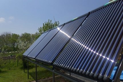 Design and advantages of vacuum solar collectors