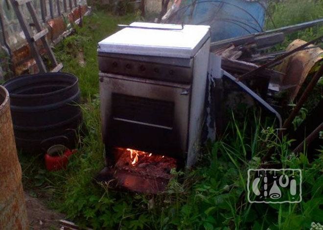 Do-it-yourself smokehouse from the oven