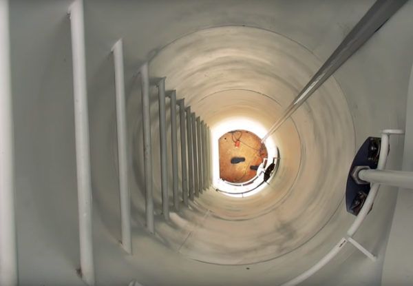 Scale che portano alla cupola della casa sull'albero