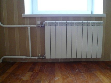 Radiator de încălzire cu mai multe secțiuni