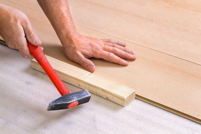 lắp đặt laminate trên ban công