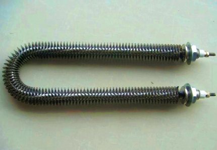 Ribbed heating element