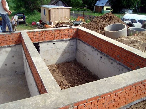 fori nelle pareti per tubi di ventilazione