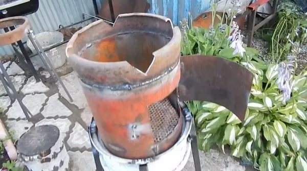 Stove from an old gas cylinder