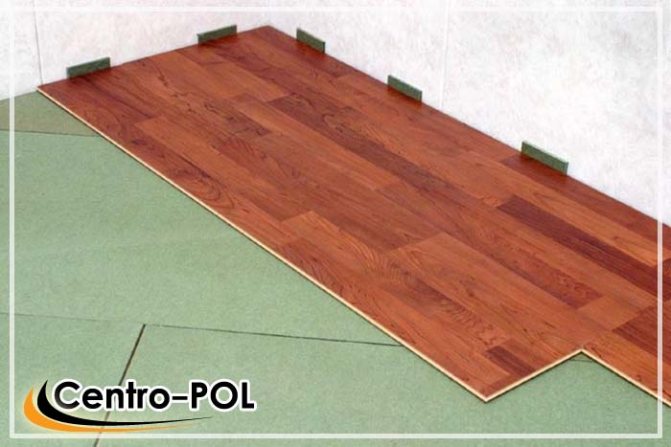 ekspanderet polystyren under laminatet