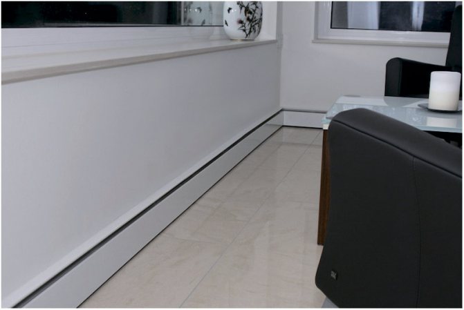 Skirting convector with natural convection without ...