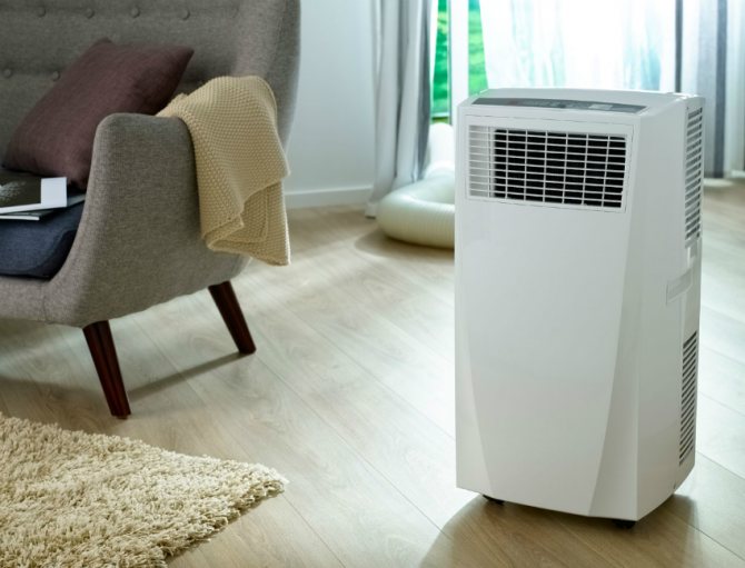 According to customer reviews, a floor-standing mobile air conditioner cannot operate at maximum power for a long time.