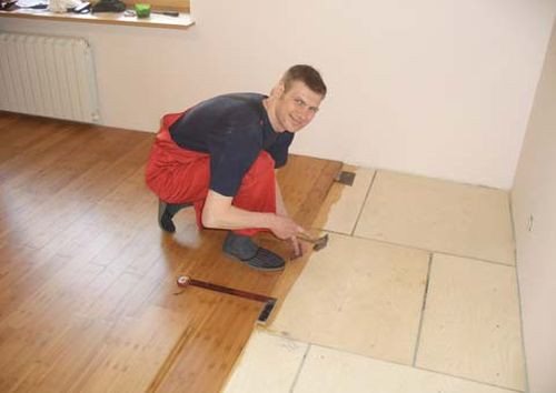 Plywood underlay on wooden floor