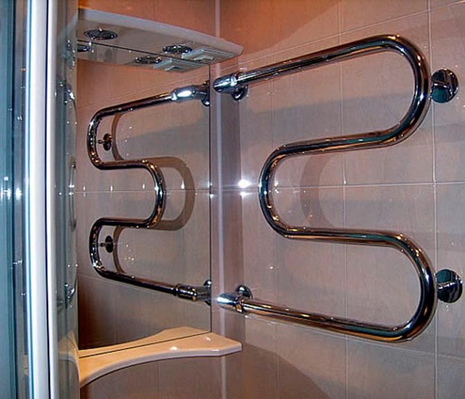 Stainless steel heated towel rail