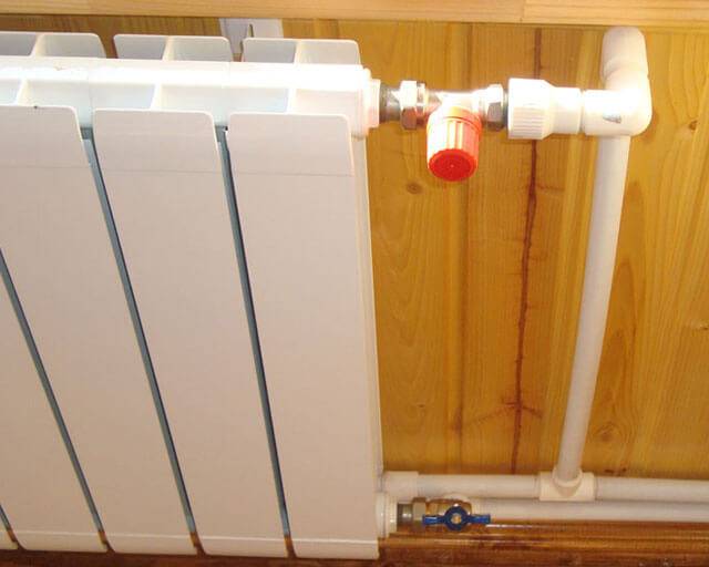 Step-by-step connection of a heating radiator to polypropylene pipes