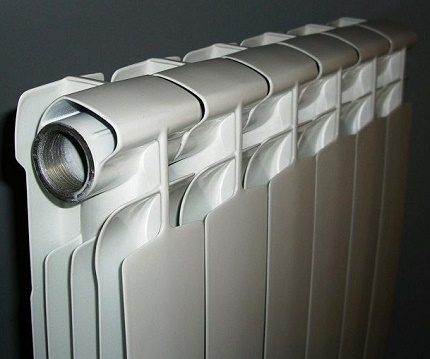 Demontējams radiators ar atsevišķām sekcijām