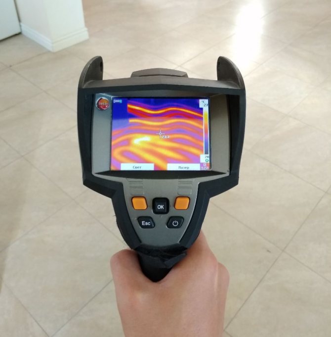 flow in the warm floor on the thermal imager screen