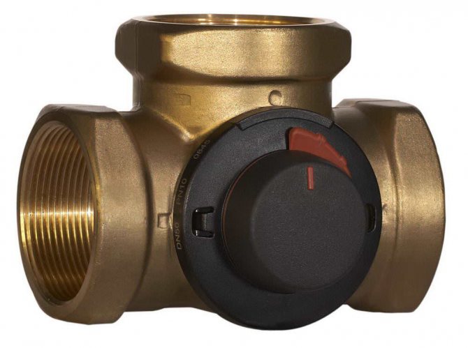 Three-way valve with black cap