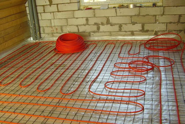 screed heating pipes