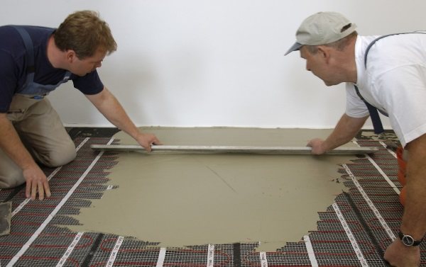 Laying underfloor heating in a screed - step-by-step technology for water and electric floors