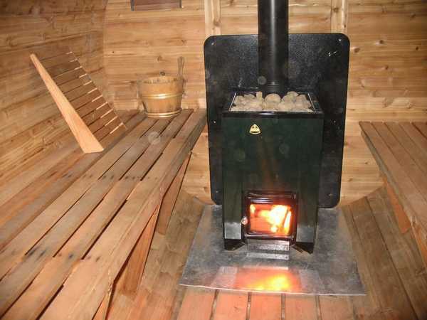 Instalando um fogão em uma banheira com uma fornalha remota