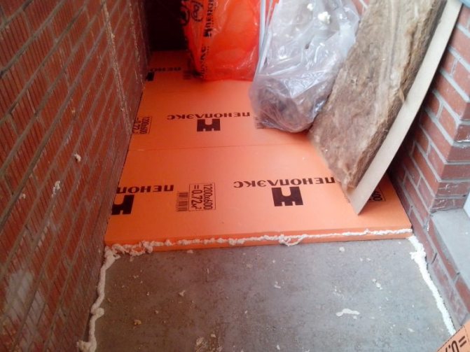 Floor insulation with penoplex