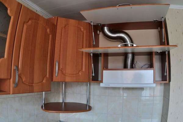 Air duct in the wall cabinet