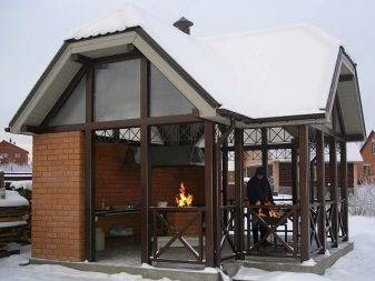 Exhaust umbrella over the barbecue