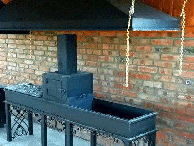 Exhaust umbrella over the barbecue